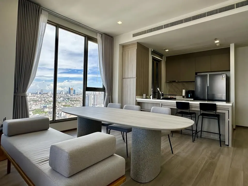 Photo 5 of listing DA-3333720: 2-bedroom condo (110 sq.m.) at Rhythm Charoenkrung Pavilion