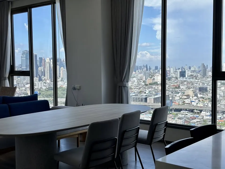 Photo 7 of listing DA-3333720: 2-bedroom condo (110 sq.m.) at Rhythm Charoenkrung Pavilion
