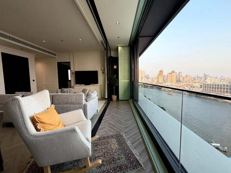 Photo 10 of listing DA-3333721: 3-bedroom condo (151.6 sq.m.) at Chapter Charoennakhorn - Riverside