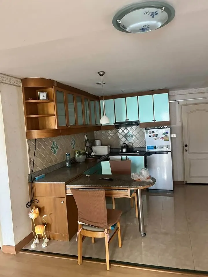 Photo 3 of listing DA-3336182: 2-bedroom condo (93 sq.m.) at The Royal Place 2
