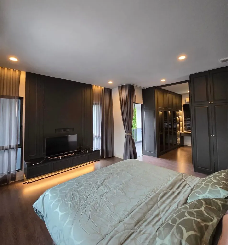 Фото 7 объекта DA-3337012: 3-спальный дом (300 м²) в Setthasiri-Krungthep Kreetha 2