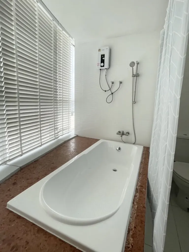 Photo 10 of listing DA-3337074: 2-bedroom condo (90 sq.m.) at Bangkok Horizon Ramkhamhaeng