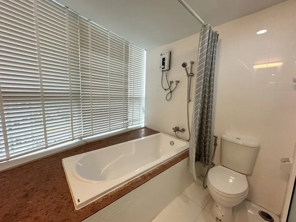 Photo 11 of listing DA-3337074: 2-bedroom condo (90 sq.m.) at Bangkok Horizon Ramkhamhaeng