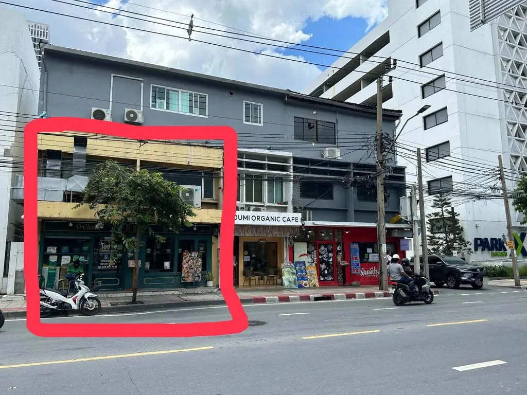 Photo 5 of listing DA-3337101: commercial building (shophouse) (147 sq.m.) in Thonglor