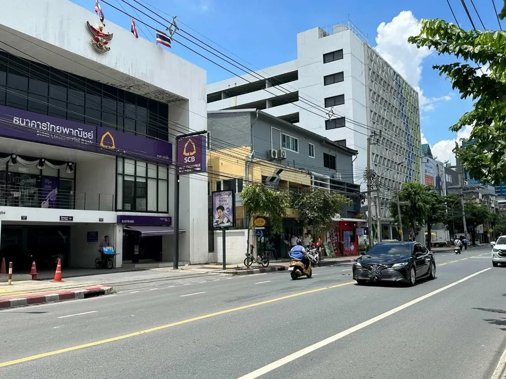 Photo 3 of listing DA-3337101: commercial building (shophouse) (147 sq.m.) in Thonglor