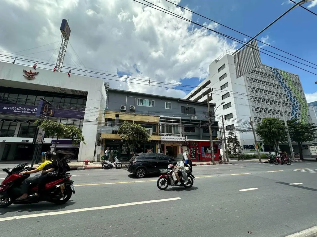 Photo 4 of listing DA-3337101: commercial building (shophouse) (147 sq.m.) in Thonglor
