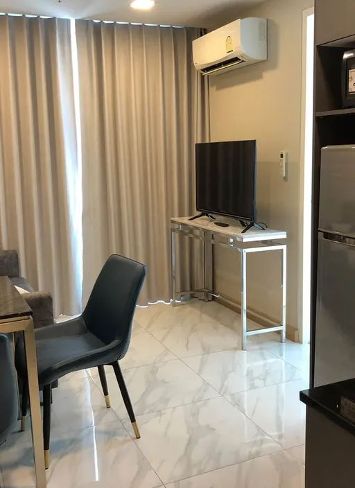 Photo 1 of listing DA-3337110: 1-bedroom condo (32 sq.m.) at Bless Residence Ekkamai