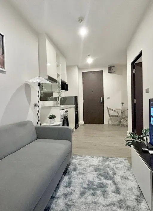 Photo 1 of listing DA-3337134: 1-bedroom condo (35 sq.m.) at The Sky Sukhumvit
