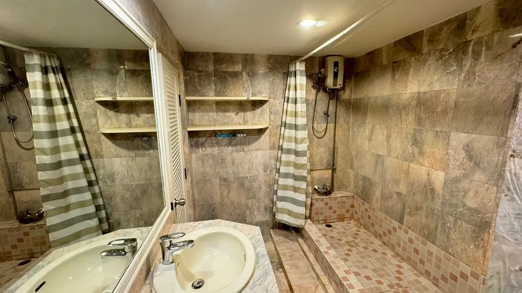 Photo 8 of listing DA-3340051: 1-bedroom condo (55.74 sq.m.) at Saranjai Mansion Condominium