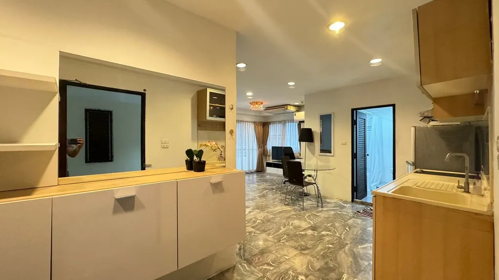 Photo 2 of listing DA-3340064: 1-bedroom condo (61.95 sq.m.) at Saranjai Mansion Condominium