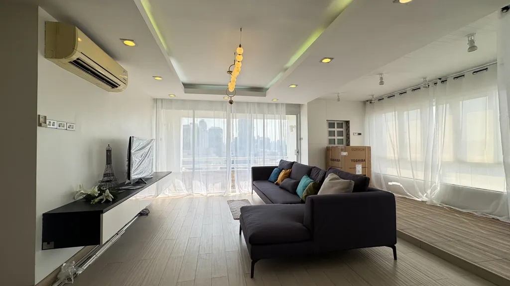 Photo 1 of listing DA-3340111: 3-bedroom condo (150 sq.m.) at Srivara Mansion Condominium 1