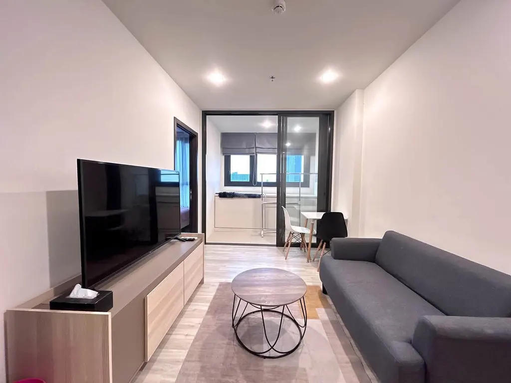 Photo 1 of listing DA-3340235: 1-bedroom condo (35 sq.m.) at XT Huaikhwang