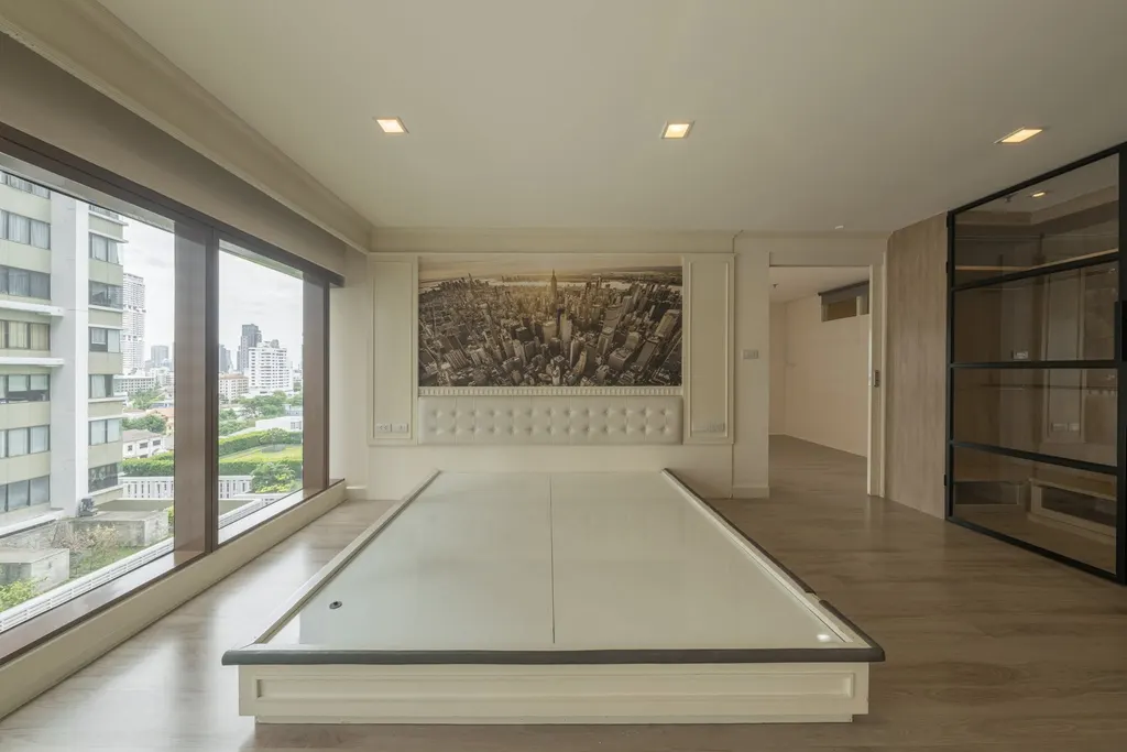 Photo 5 of listing DA-3340696: 3-bedroom condo (180 sq.m.) at The Emporio Place