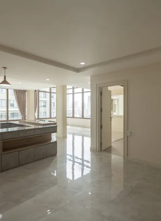 Photo 1 of listing DA-3340696: 3-bedroom condo (180 sq.m.) at The Emporio Place