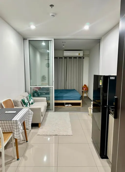 Photo 1 of listing DA-3340790: 1-bedroom condo (25 sq.m.) at The President Charan-Yaek Fai Chai Station