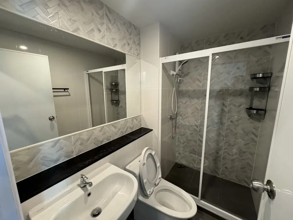 Photo 8 of listing DA-3340806: 1-bedroom condo (28 sq.m.) at Regent Home Bangna
