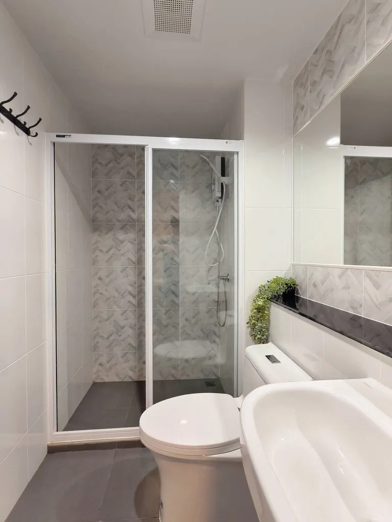 Photo 11 of listing DA-3340859: 1-bedroom condo (28 sq.m.) at Regent Home Bangna