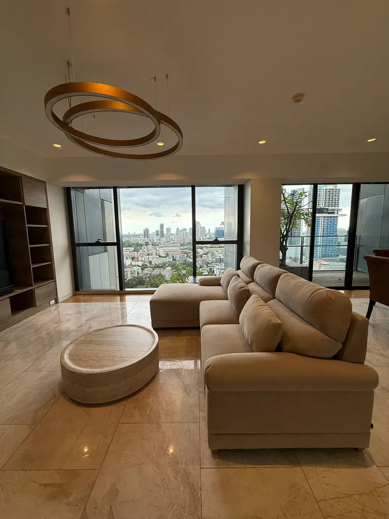 Photo 3 of listing DA-3340877: 3-bedroom condo (190 sq.m.) at The Met Sathorn