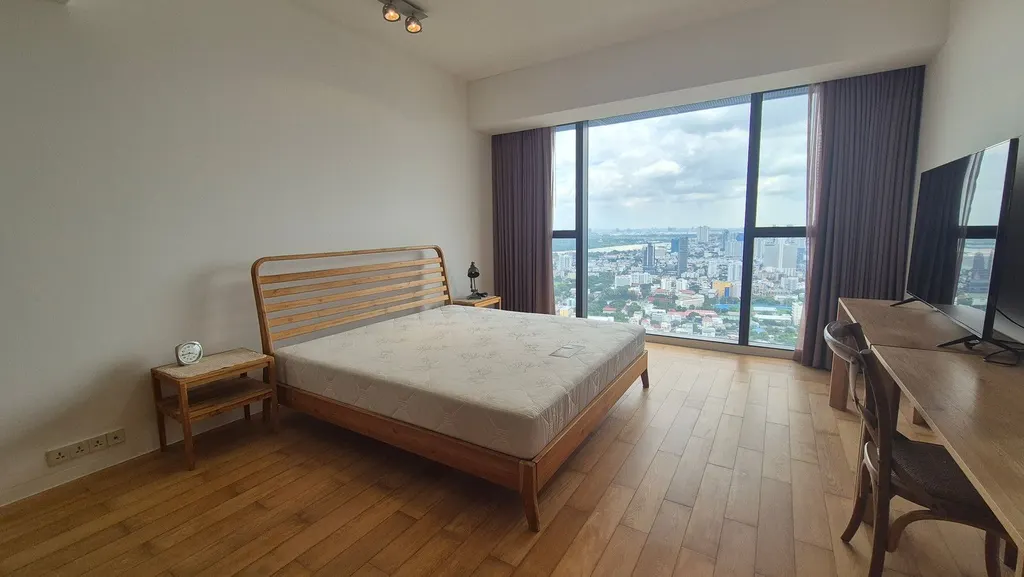 Photo 12 of listing DA-3340905: 3-bedroom condo (198 sq.m.) at The Met Sathorn