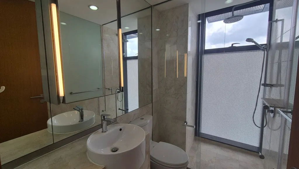 Photo 21 of listing DA-3340905: 3-bedroom condo (198 sq.m.) at The Met Sathorn