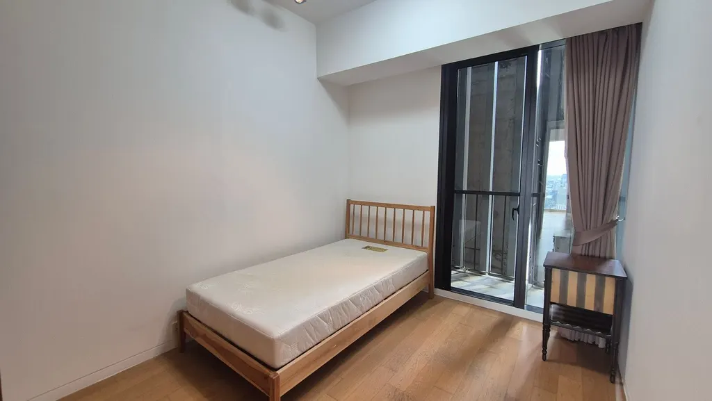Photo 22 of listing DA-3340905: 3-bedroom condo (198 sq.m.) at The Met Sathorn