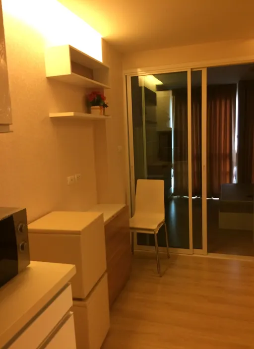 Photo 1 of listing DA-3340922: 1-bedroom condo (28.6 sq.m.) at Emerald Residence Ratchada