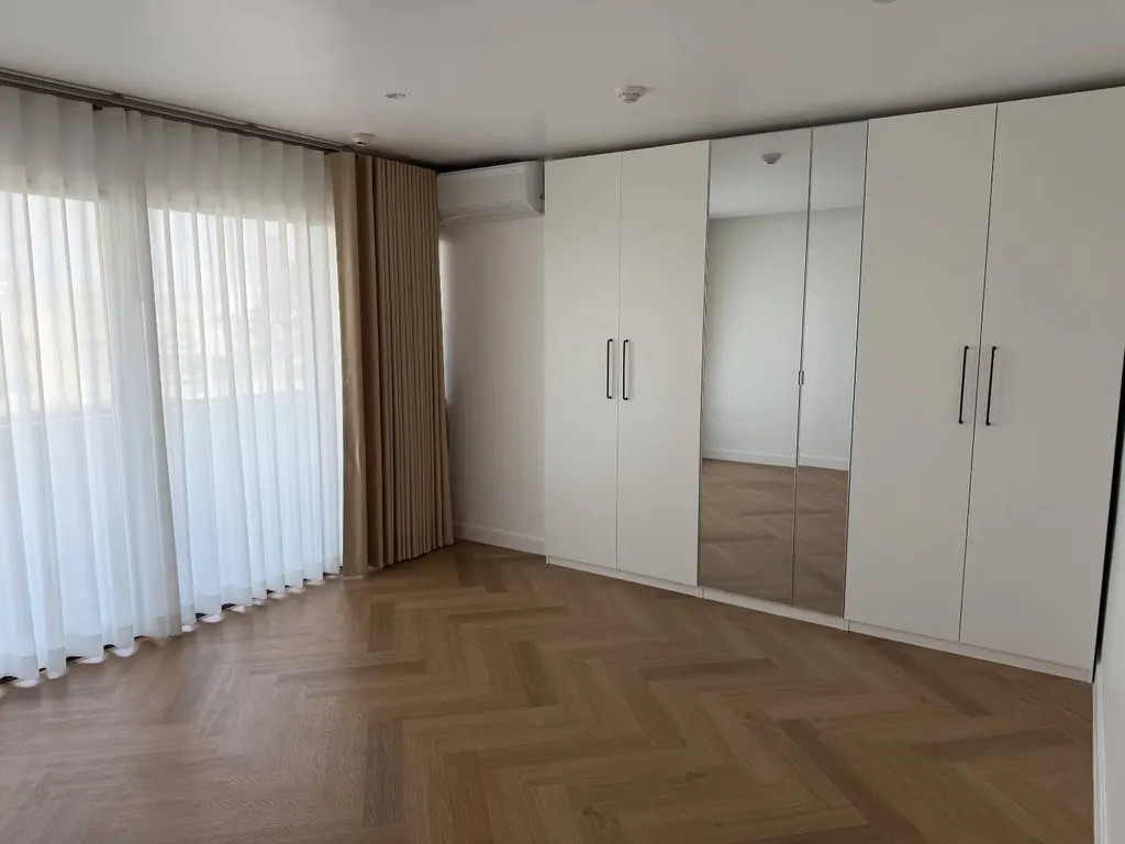 Photo 14 of listing DA-3340936: 3-bedroom condo (143 sq.m.) at Richmond Palace Condominium