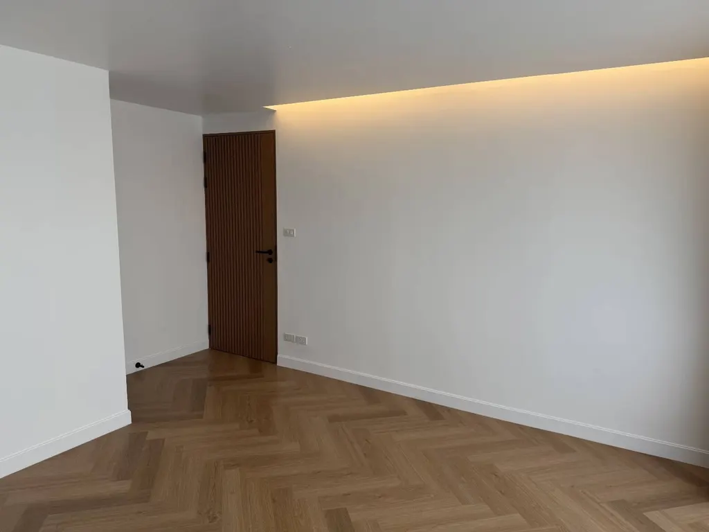 Photo 15 of listing DA-3340936: 3-bedroom condo (143 sq.m.) at Richmond Palace Condominium