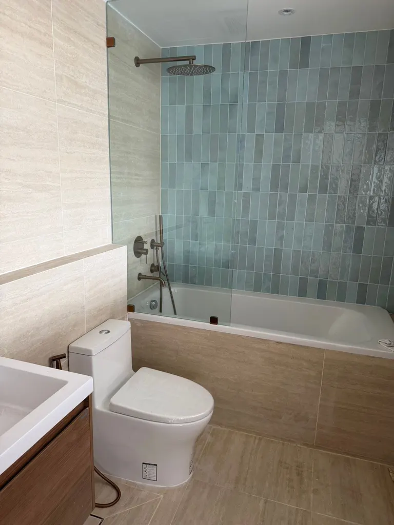 Photo 16 of listing DA-3340936: 3-bedroom condo (143 sq.m.) at Richmond Palace Condominium