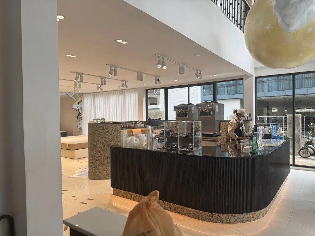 Photo 5 of listing DA-3342731: commercial building (shophouse) (131 sq.m.) in Phrom Phong
