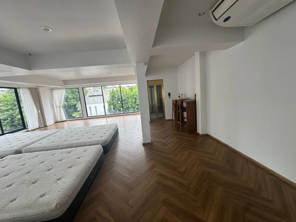 Photo 13 of listing DA-3342731: commercial building (shophouse) (131 sq.m.) in Phrom Phong