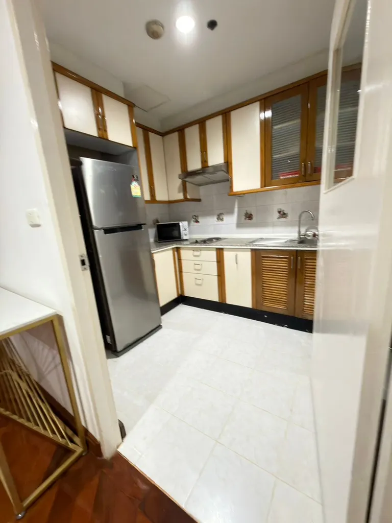 Photo 13 of listing DA-3345525: 2-bedroom condo (95 sq.m.) at Wittayu Complex