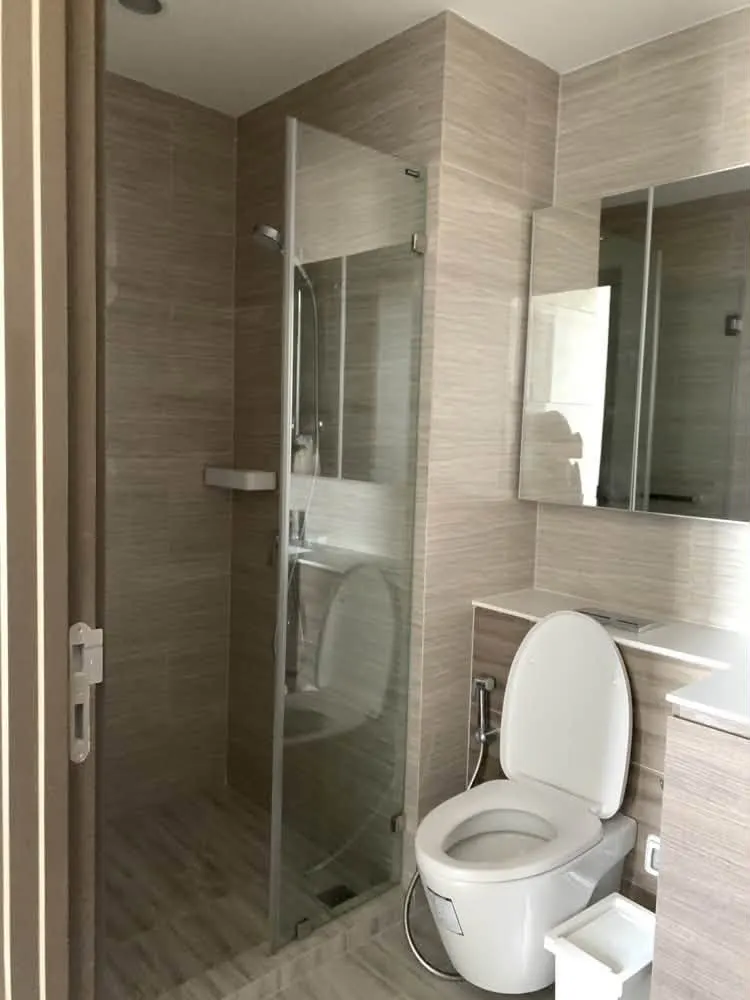 Photo 12 of listing DA-3346455: 1-bedroom condo (35 sq.m.) at Whizdom Essence Sukhumvit