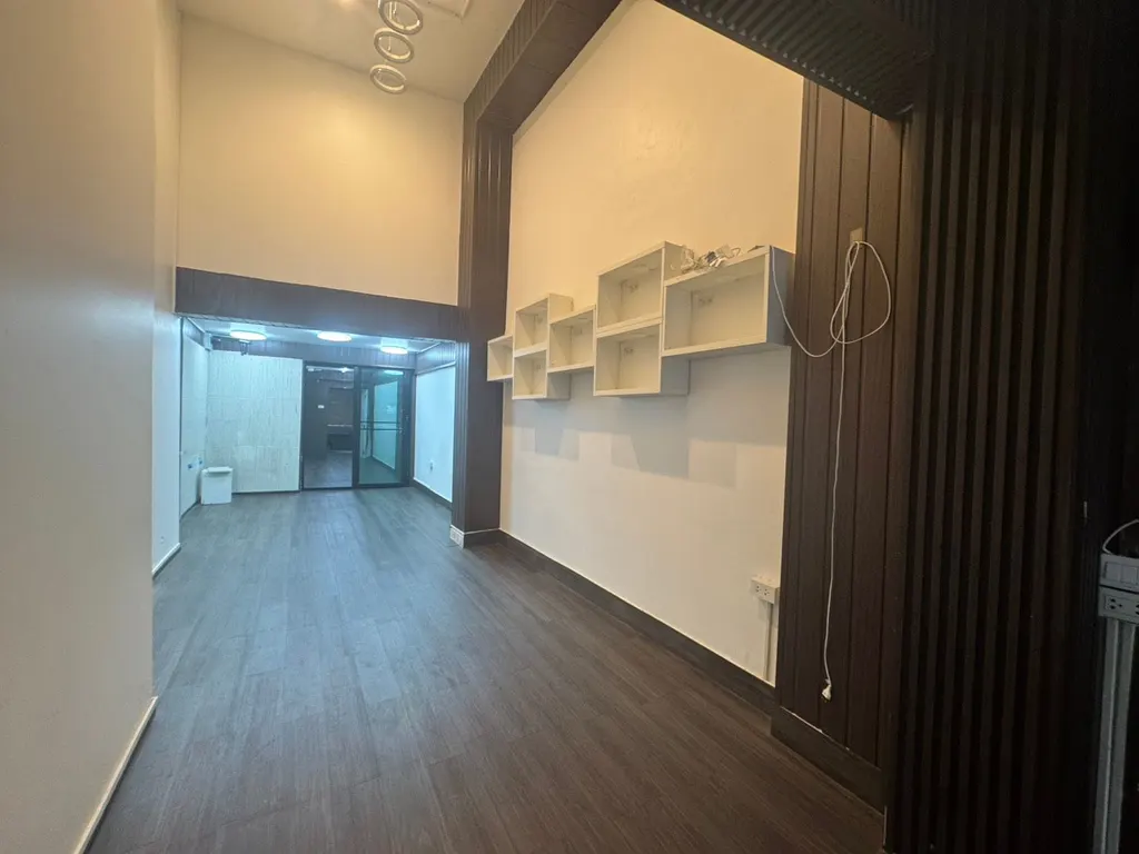 Photo 4 of listing DA-3347200: commercial building (shophouse) (85 sq.m.)
