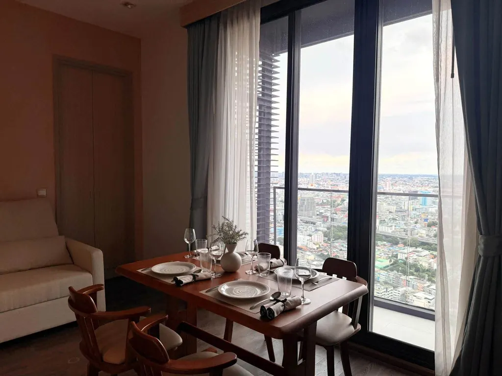 Photo 3 of listing DA-3347717: 2-bedroom condo (69 sq.m.) at The Address Siam-Ratchathewi
