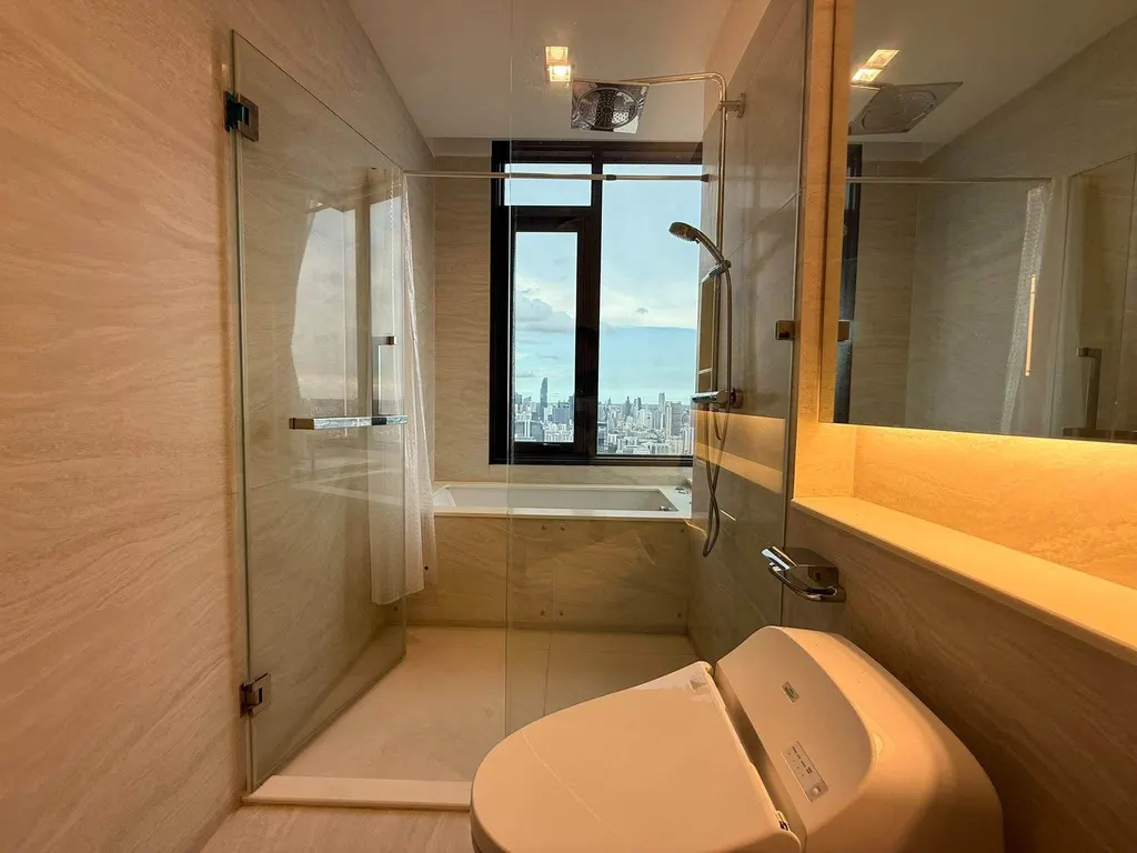 Photo 7 of listing DA-3347717: 2-bedroom condo (69 sq.m.) at The Address Siam-Ratchathewi
