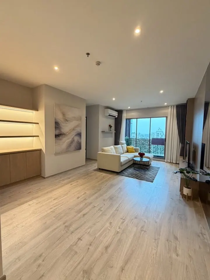 Photo 3 of listing DA-3347781: 2-bedroom condo (86.5 sq.m.) at Rhythm Ekkamai Estate