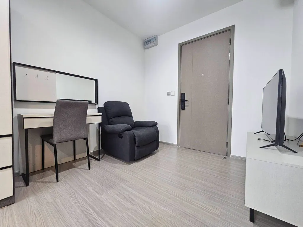 Photo 3 of listing DA-3347844: 1-bedroom condo (26 sq.m.) at Life Asoke Hype