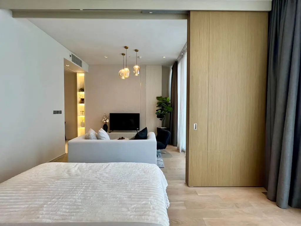 Photo 2 of listing DA-3348533: 1-bedroom condo (50 sq.m.) at Ashton Silom