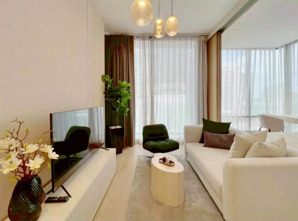 Photo 4 of listing DA-3348533: 1-bedroom condo (50 sq.m.) at Ashton Silom