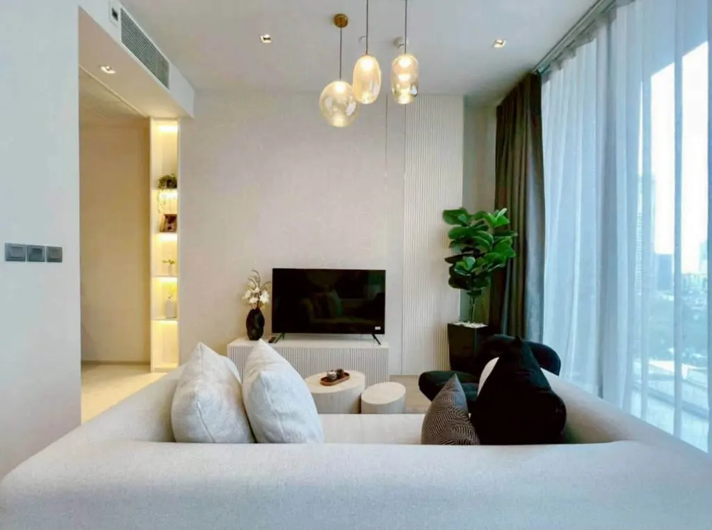 Photo 5 of listing DA-3348533: 1-bedroom condo (50 sq.m.) at Ashton Silom
