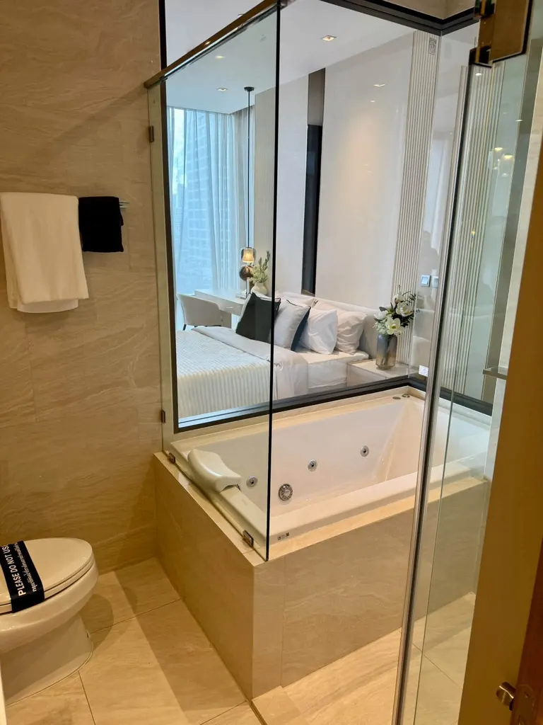 Photo 7 of listing DA-3348533: 1-bedroom condo (50 sq.m.) at Ashton Silom