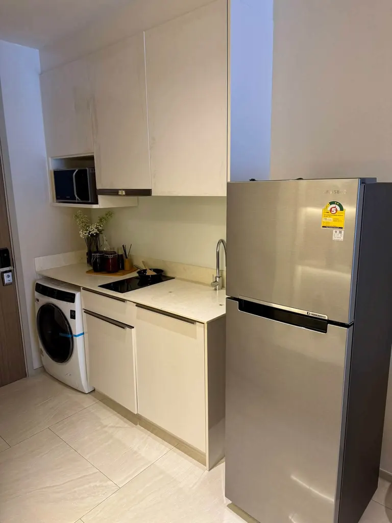 Photo 8 of listing DA-3348533: 1-bedroom condo (50 sq.m.) at Ashton Silom