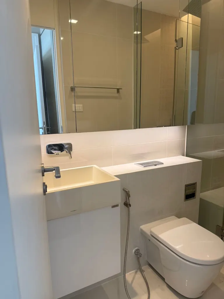 Photo 8 of listing DA-3348553: 1-bedroom condo (40.4 sq.m.) at The Saint Residences