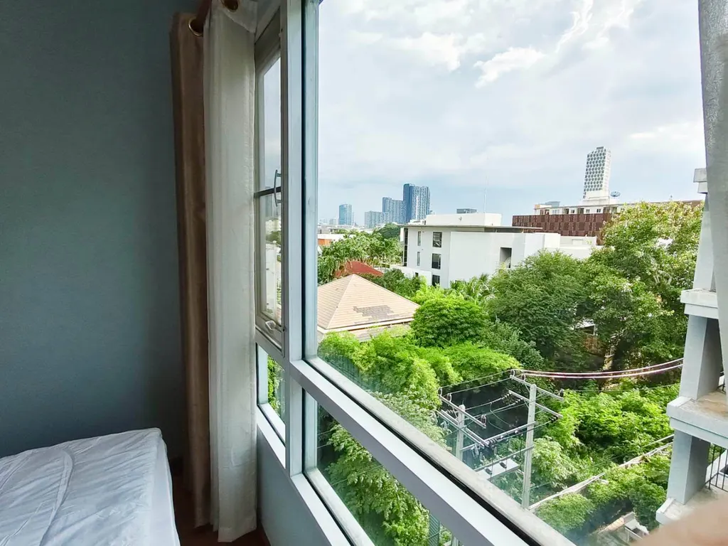 Photo 12 of listing DA-3348583: 1-bedroom condo (28 sq.m.) at Regent Home Sukhumvit 81