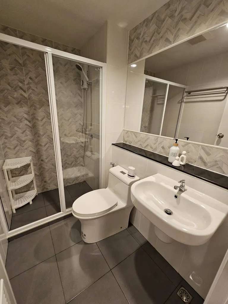 Salle de bains de l'appartement 1 chambre (28 m²) à Regent Home Bangna