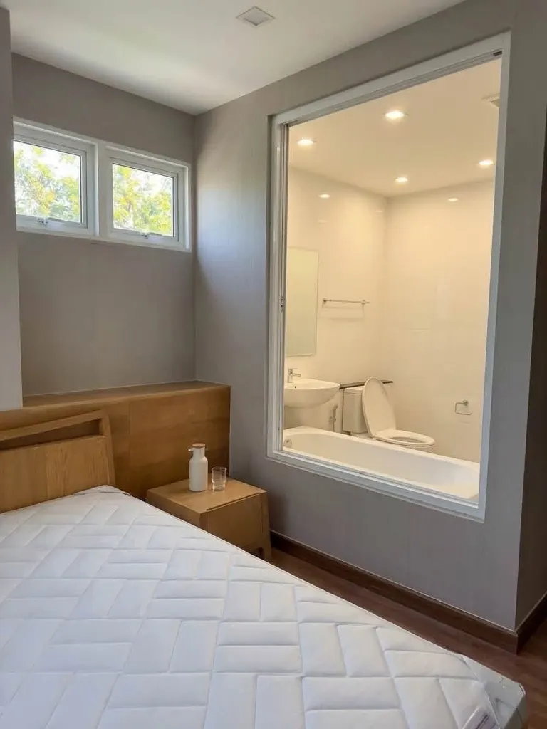 Photo 4 of listing DA-3348685: 1-bedroom condo (45 sq.m.) at The Coast Bangkok