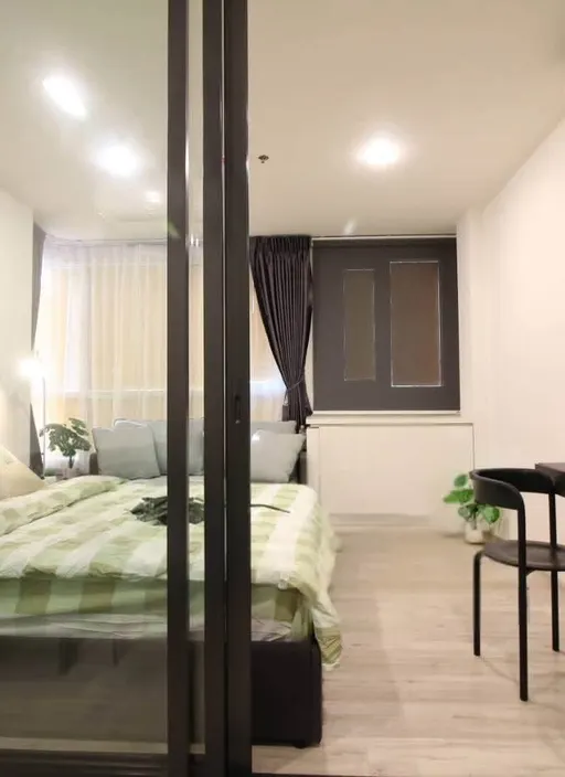 Photo 1 of listing DA-3348688: 1-bedroom condo (30 sq.m.) at XT Huaikhwang
