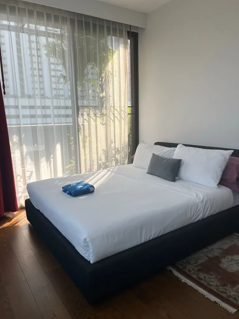 Photo 4 of listing DA-3348689: 2-bedroom condo (150 sq.m.) at M Silom