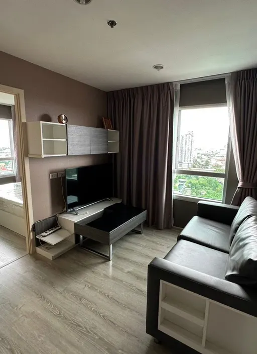 Photo 1 of listing DA-3348696: 2-bedroom condo (44 sq.m.) at Chewathai Phetkasem 27